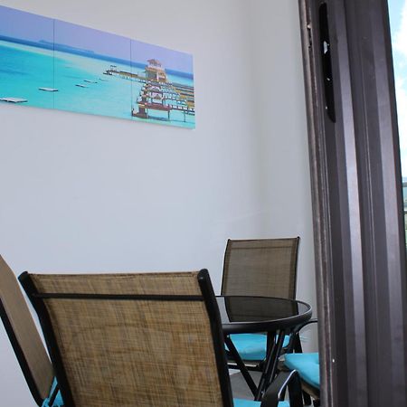 Flic En Flac Beach Penthouse Exterior photo